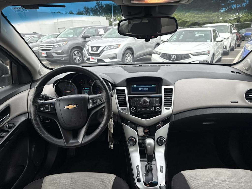 Thumbnail: 2015 Chevrolet Cruze - 12