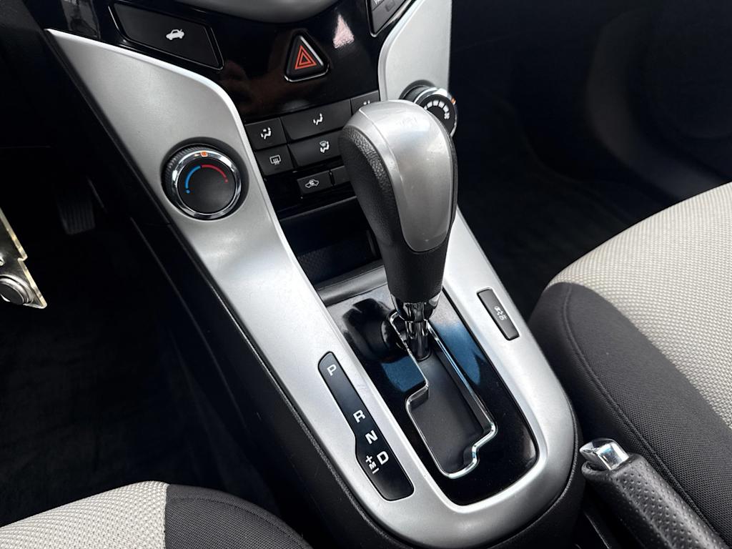 Thumbnail: 2015 Chevrolet Cruze - 14