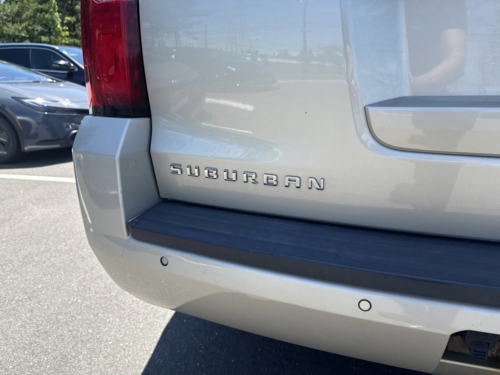 Thumbnail: 2017 Chevrolet Suburban - 18