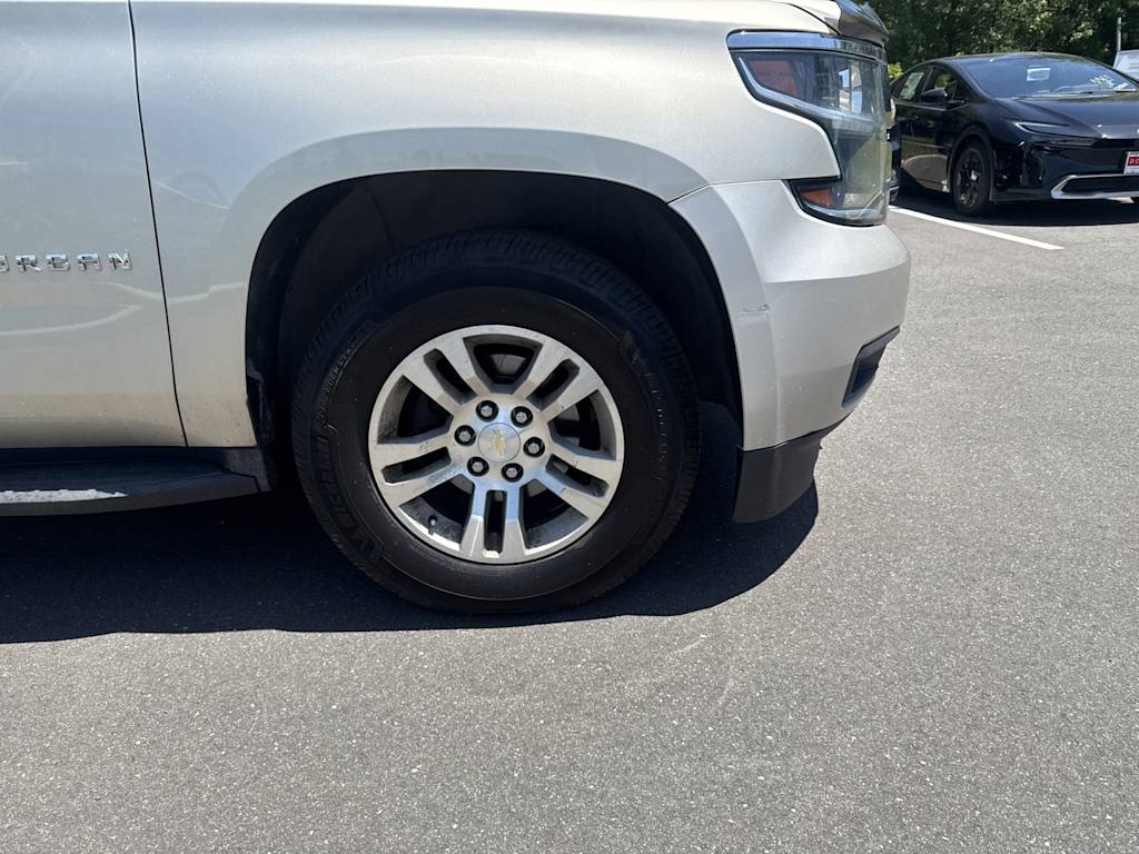 Thumbnail: 2017 Chevrolet Suburban - 7