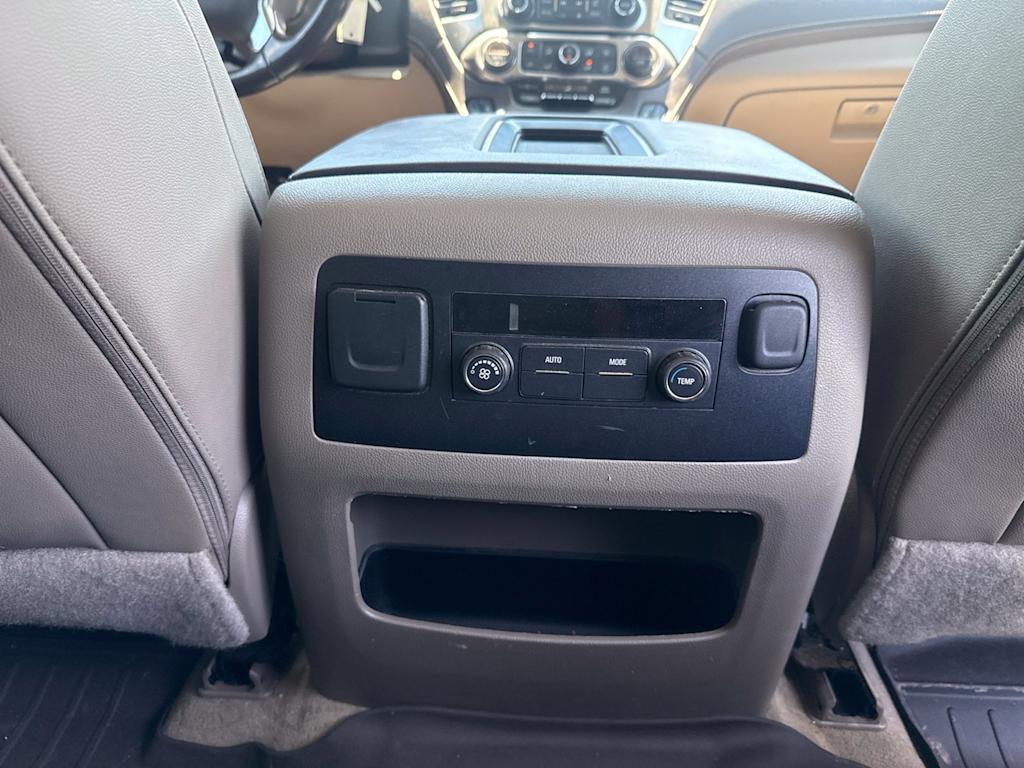 Thumbnail: 2017 Chevrolet Suburban - 25