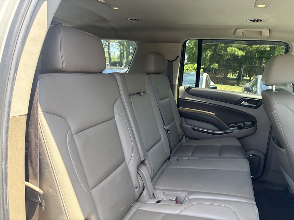 Thumbnail: 2017 Chevrolet Suburban - 20