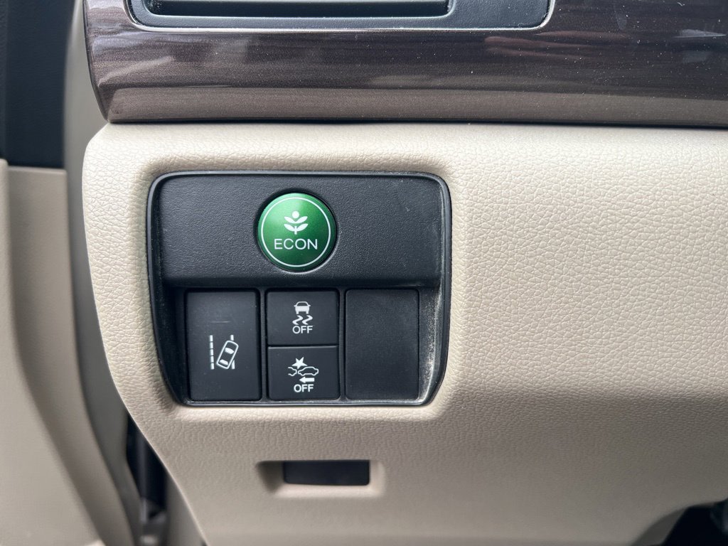 Thumbnail: 2016 Honda Accord - 16