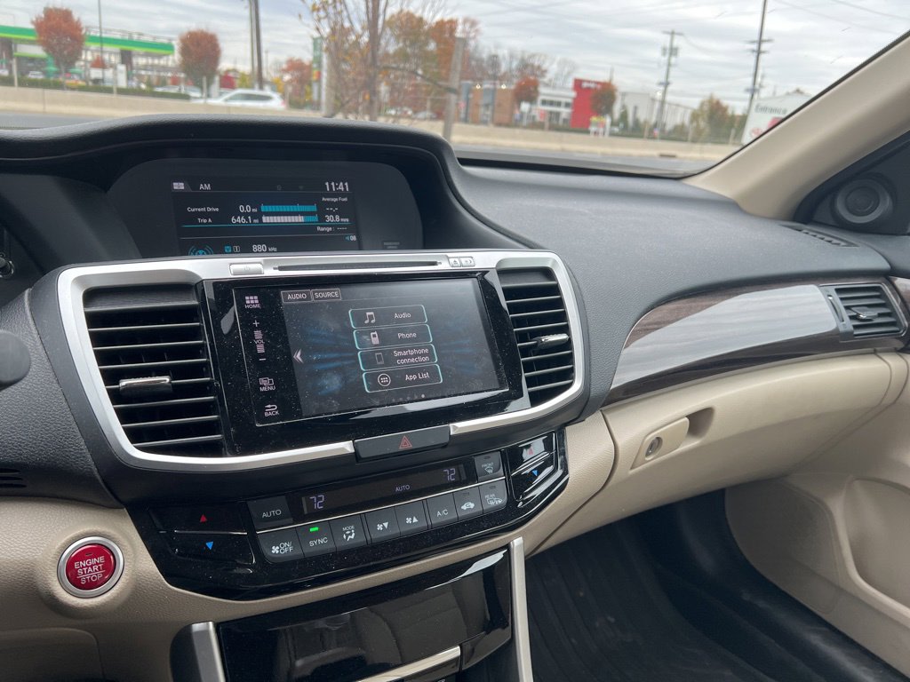 Thumbnail: 2016 Honda Accord - 15