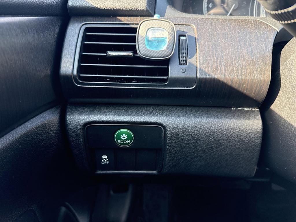 Thumbnail: 2013 Honda Accord - 21