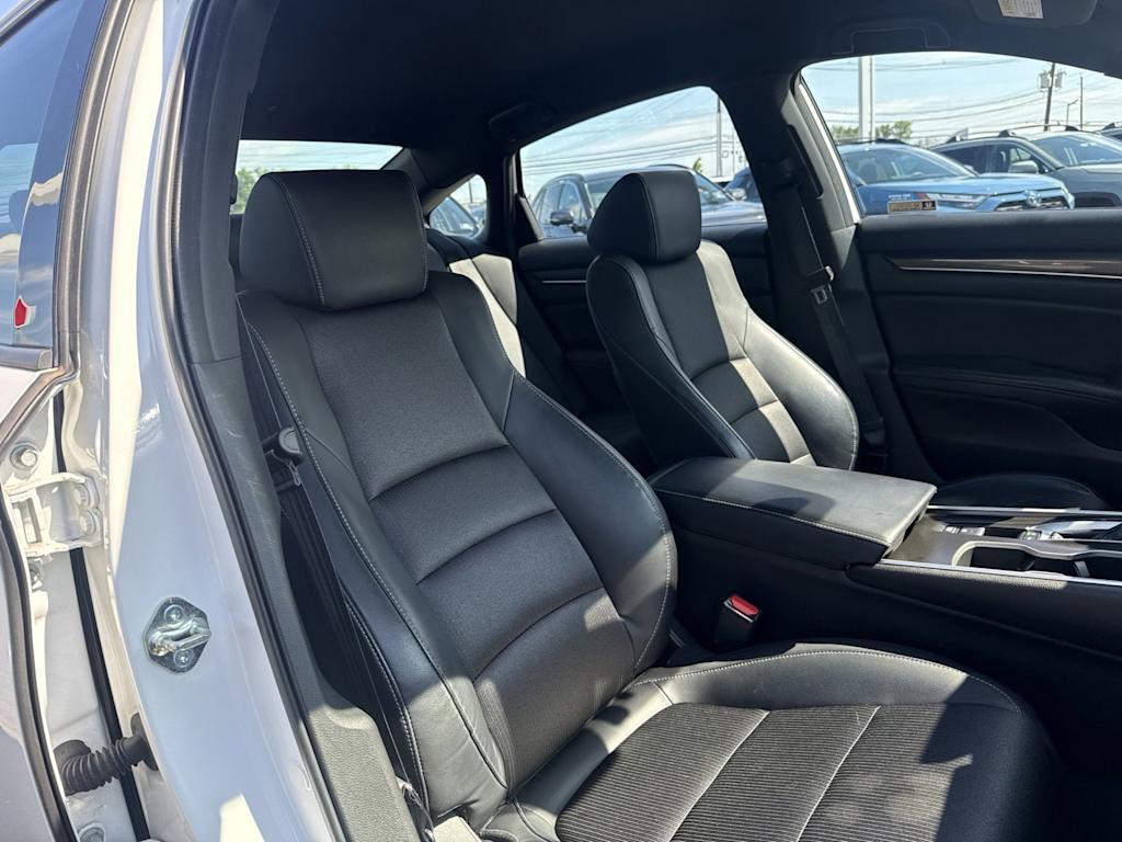 Thumbnail: 2018 Honda Accord - 8