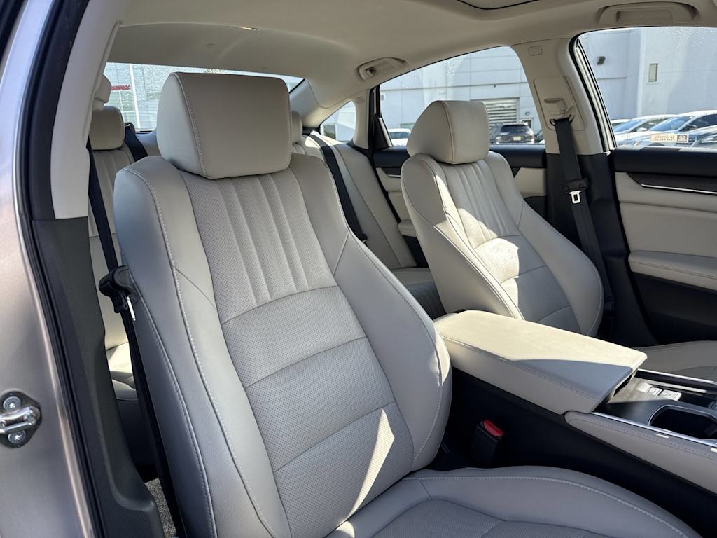 Thumbnail: 2020 Honda Accord - 9