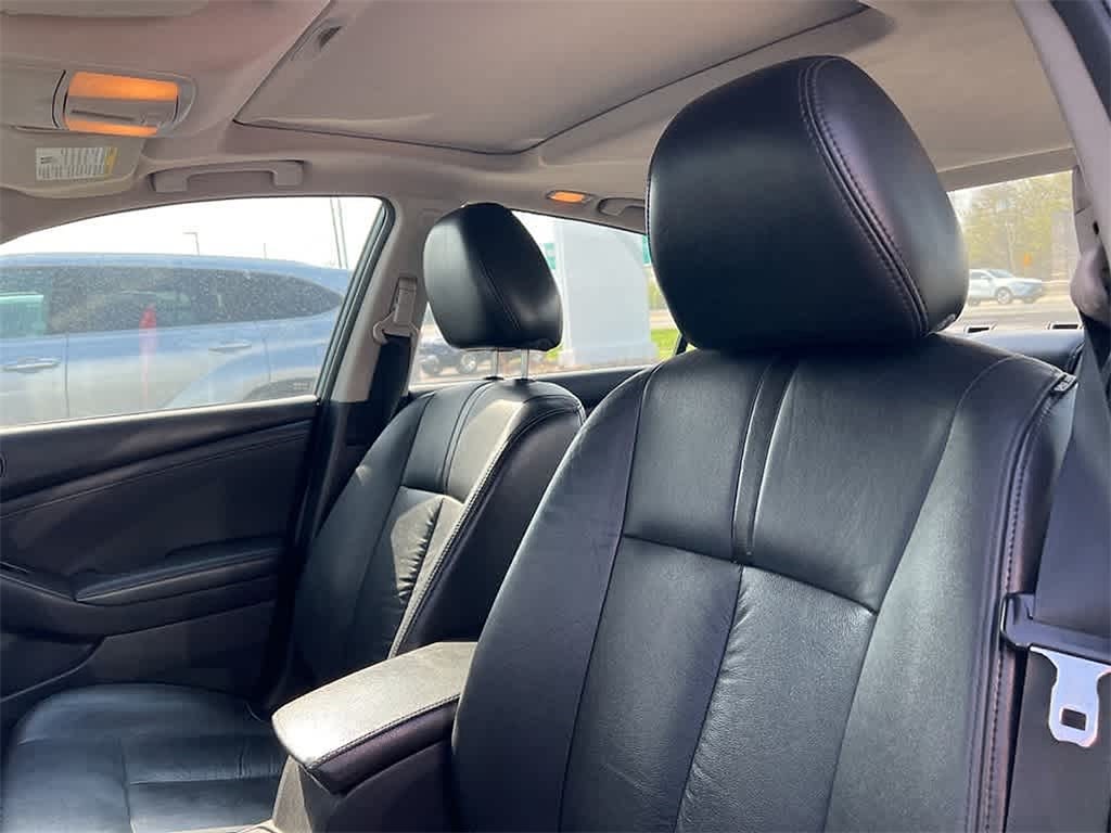 2010 Nissan Altima SL 7
