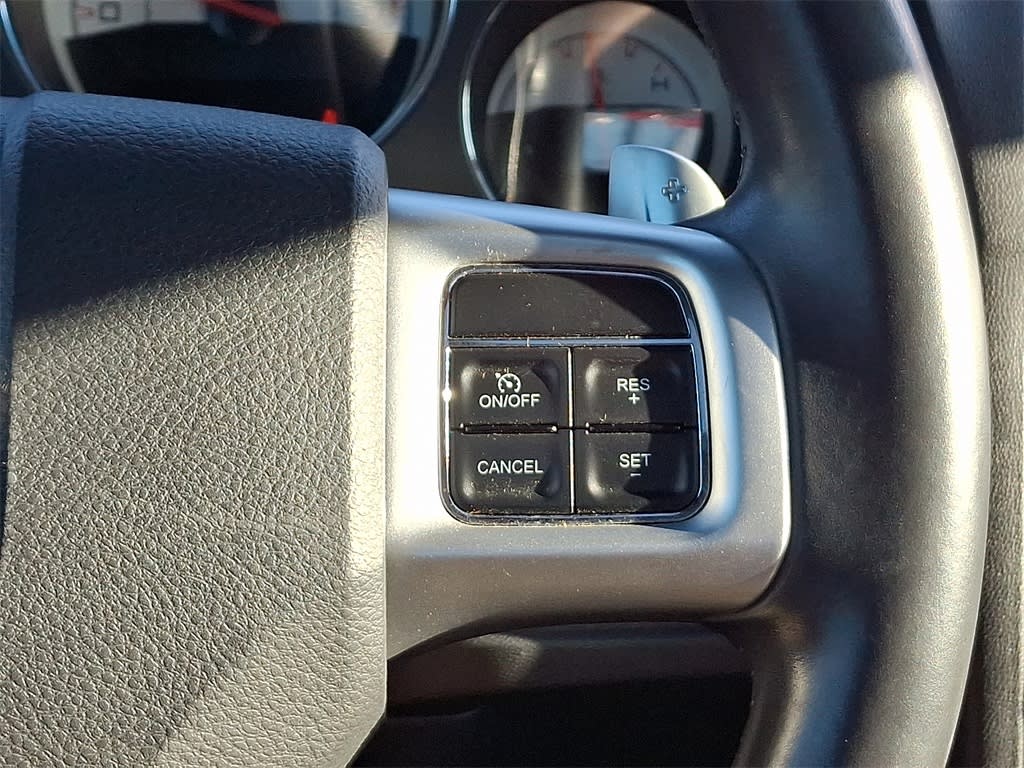 Thumbnail: 2014 Dodge Challenger - 24