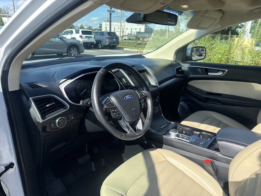 Thumbnail: 2019 Ford Edge - 2