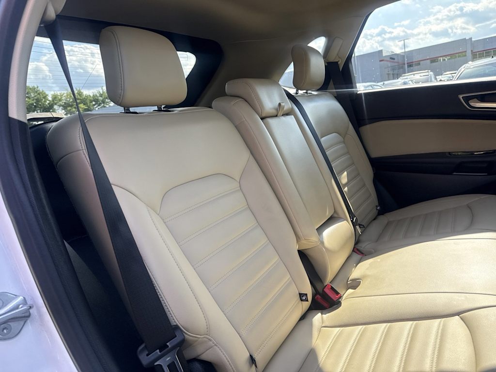 Thumbnail: 2019 Ford Edge - 20