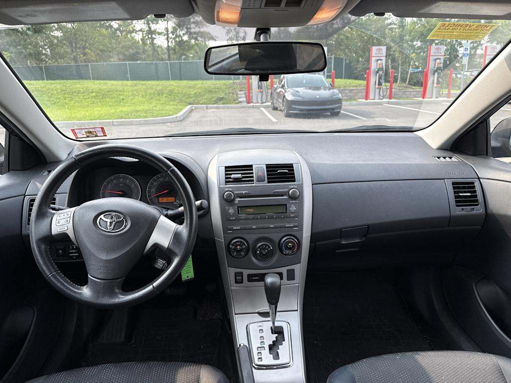 Thumbnail: 2010 Toyota Corolla - 13