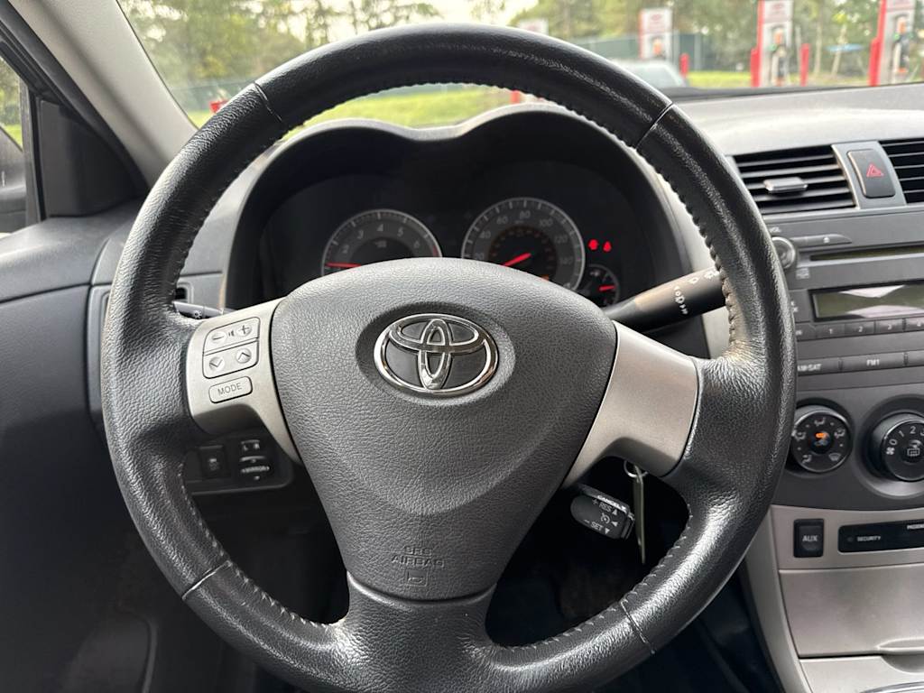 Thumbnail: 2010 Toyota Corolla - 12