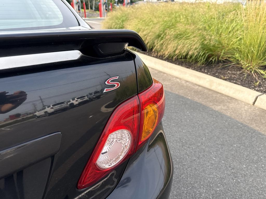 Thumbnail: 2010 Toyota Corolla - 20