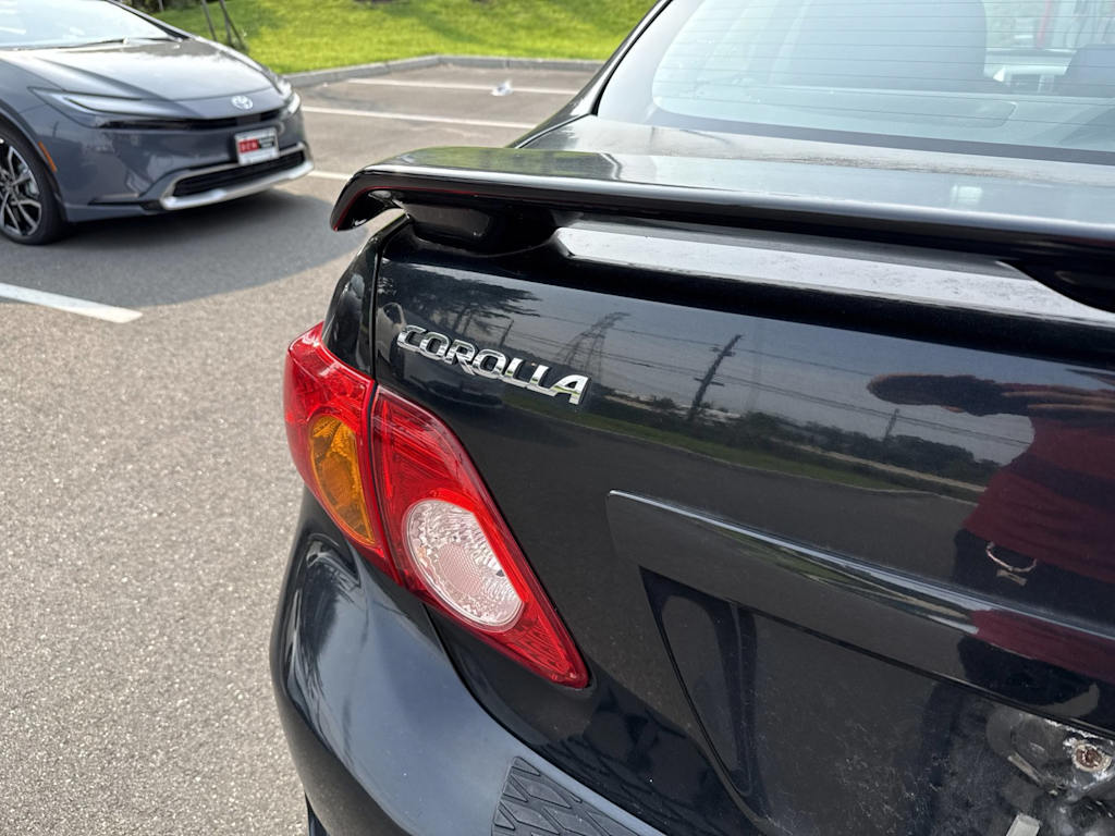 Thumbnail: 2010 Toyota Corolla - 6