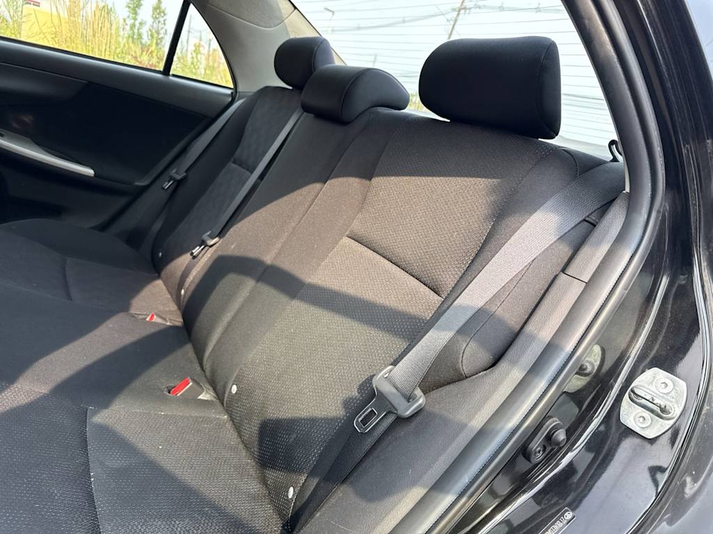 Thumbnail: 2010 Toyota Corolla - 11