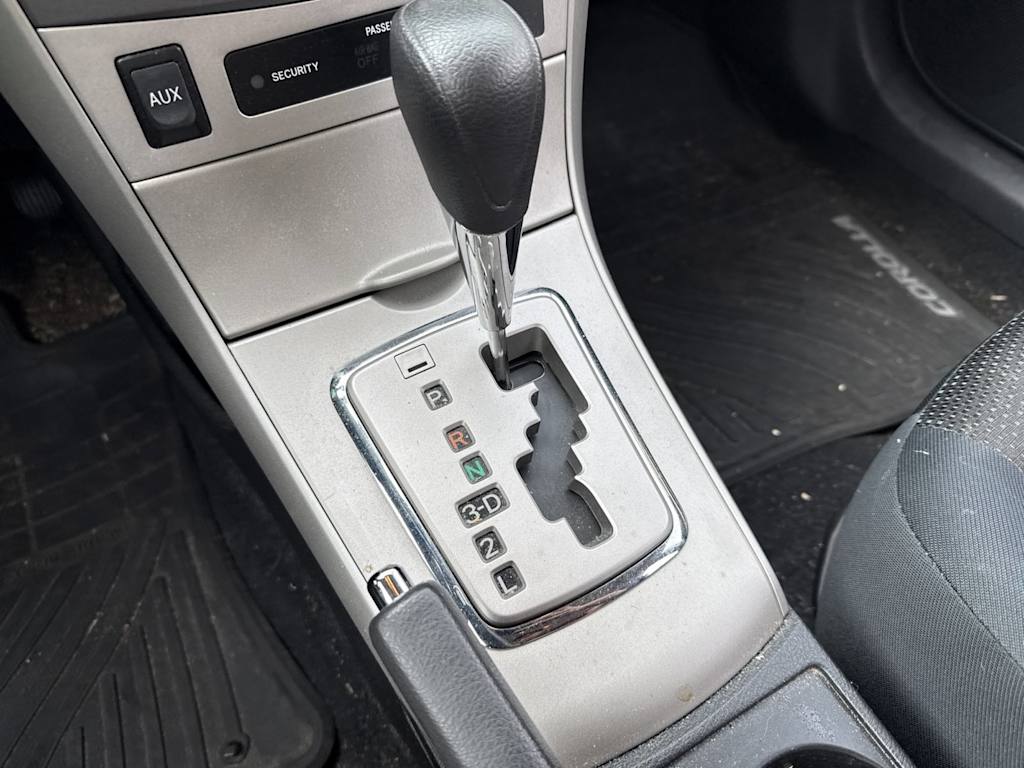 Thumbnail: 2010 Toyota Corolla - 15