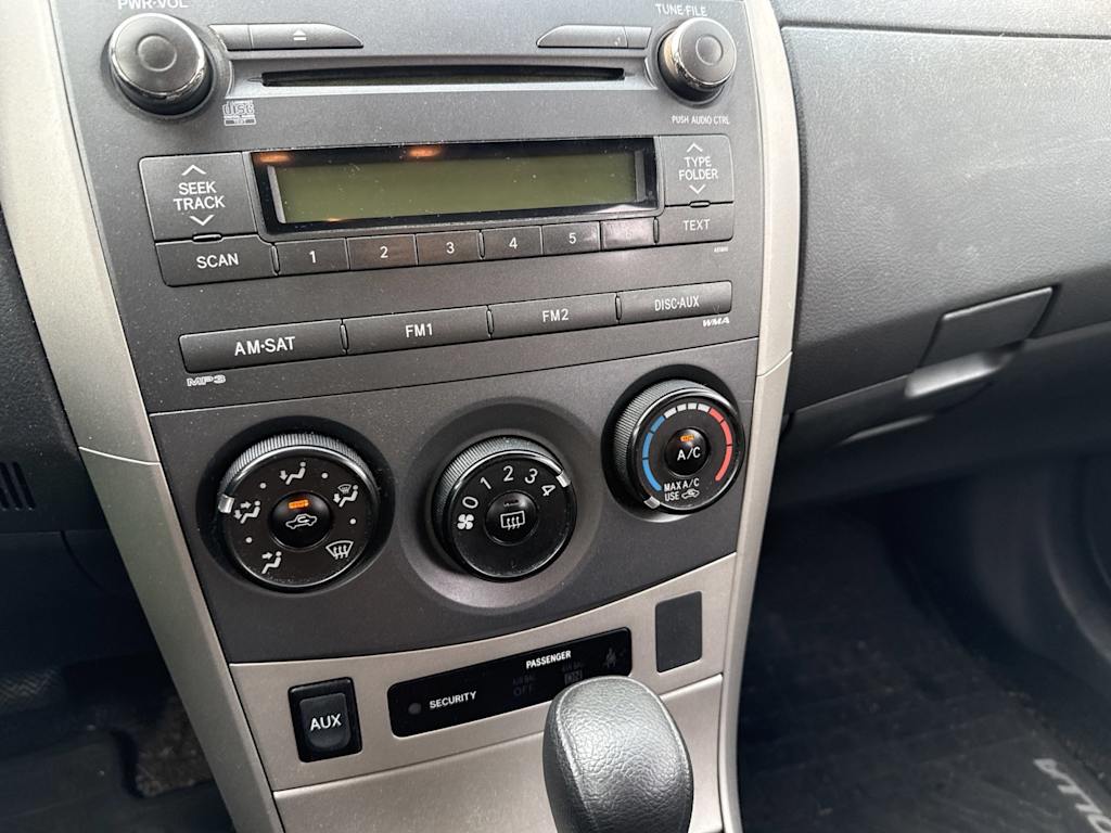 Thumbnail: 2010 Toyota Corolla - 22