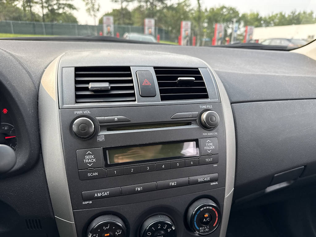 Thumbnail: 2010 Toyota Corolla - 14