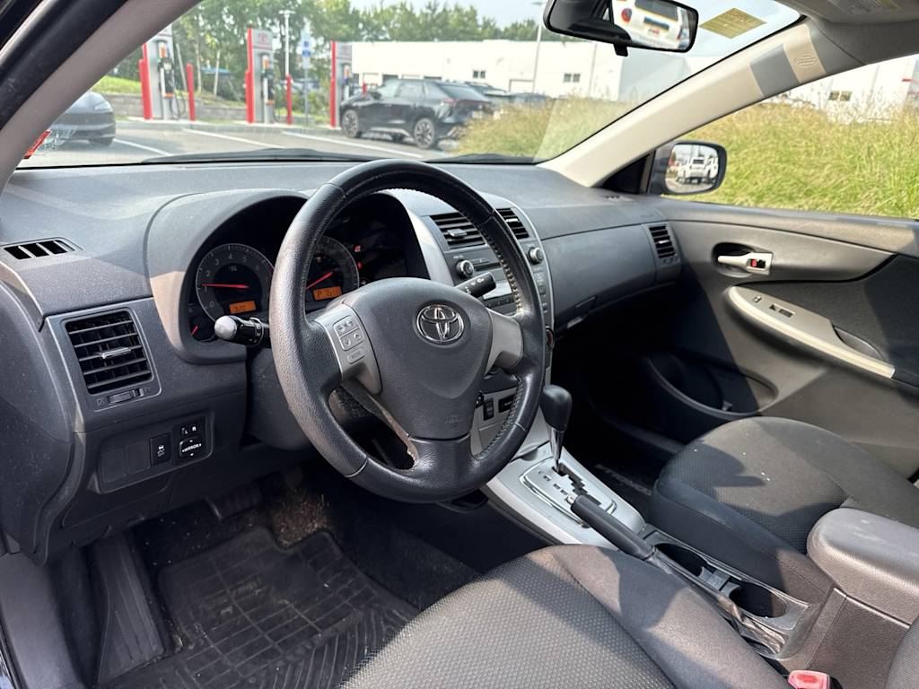 Thumbnail: 2010 Toyota Corolla - 2