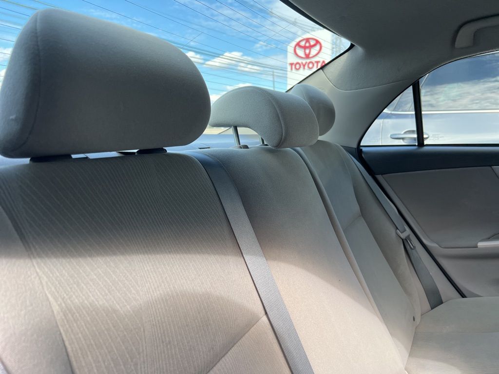Thumbnail: 2013 Toyota Corolla - 13