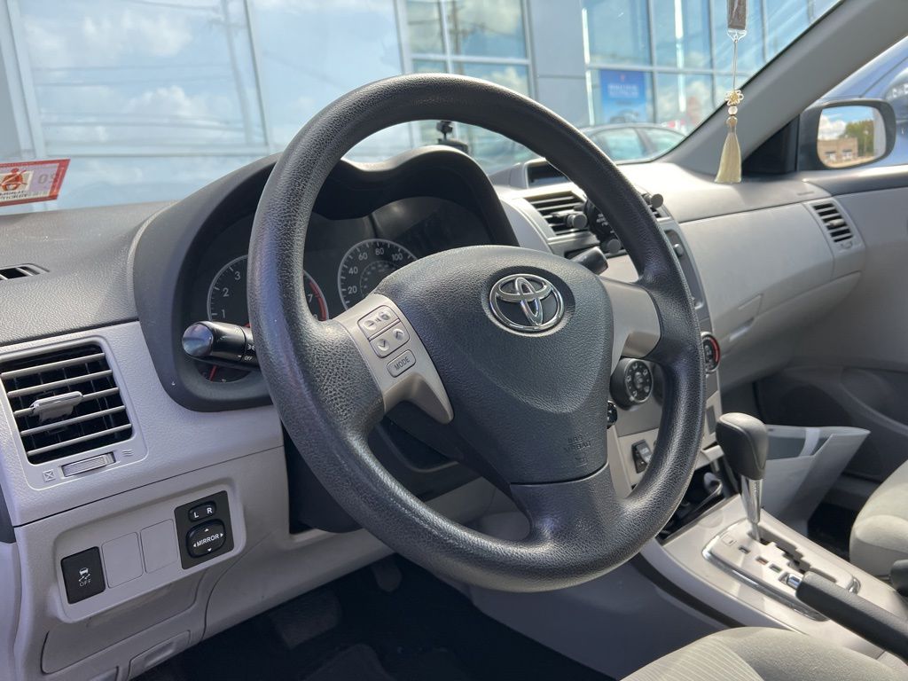 Thumbnail: 2013 Toyota Corolla - 2