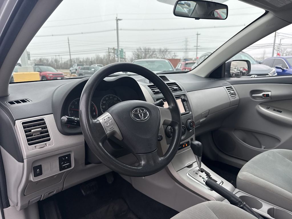 Thumbnail: 2013 Toyota Corolla - 2