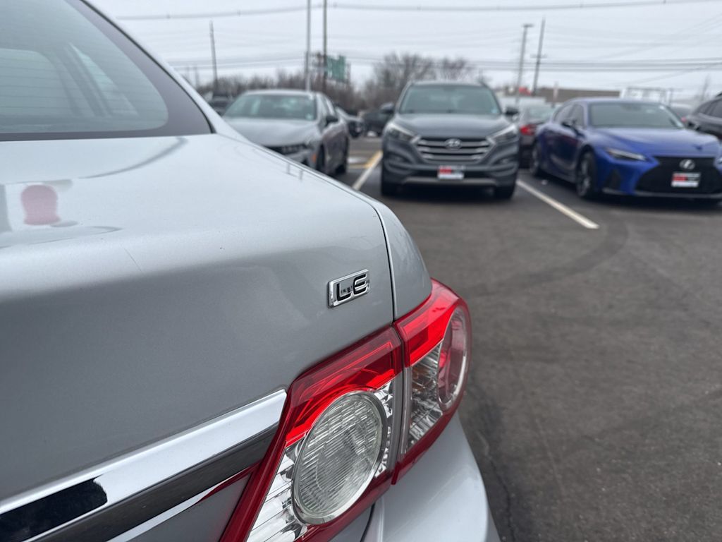 Thumbnail: 2013 Toyota Corolla - 19