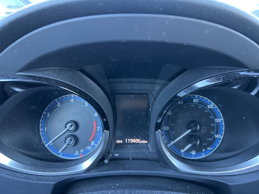 Thumbnail: 2015 Toyota Corolla - 9