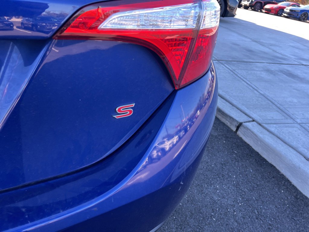 Thumbnail: 2015 Toyota Corolla - 12