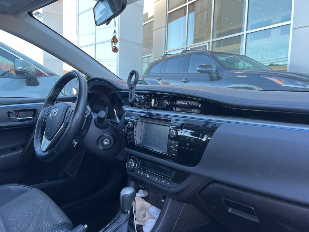 Thumbnail: 2015 Toyota Corolla - 5