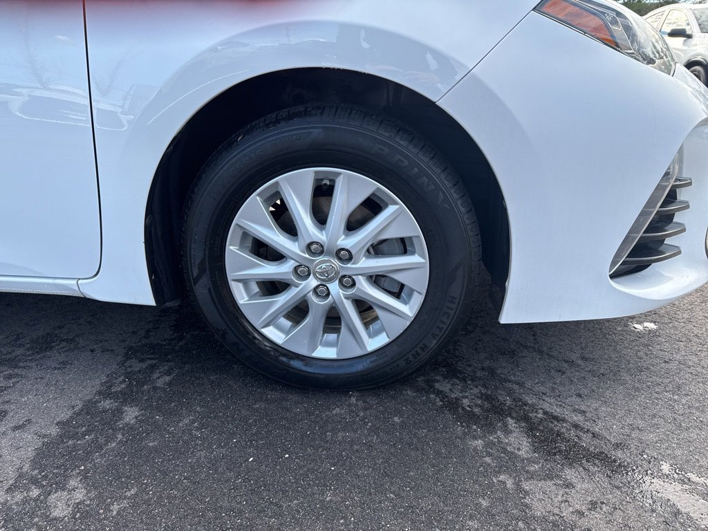 Thumbnail: 2018 Toyota Corolla - 7