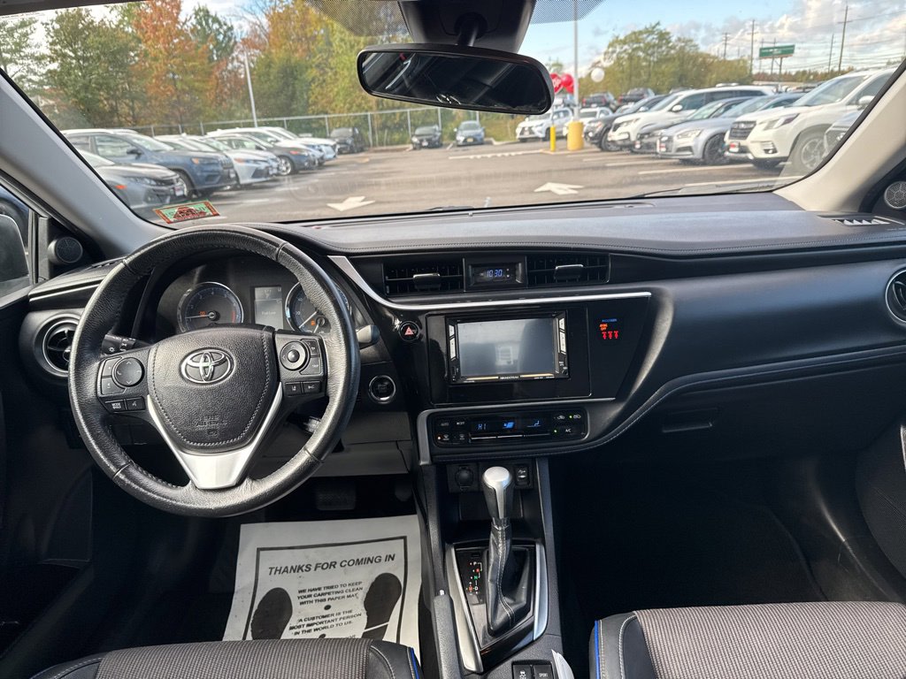 Thumbnail: 2018 Toyota Corolla - 11