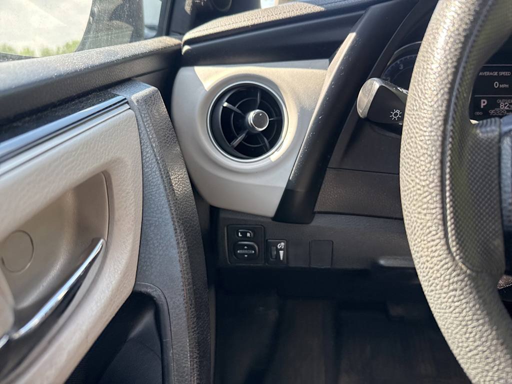 Thumbnail: 2018 Toyota Corolla - 26
