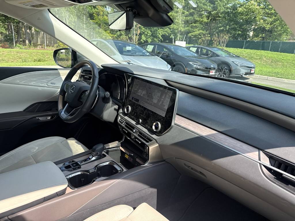 Thumbnail: 2024 Lexus RX - 8