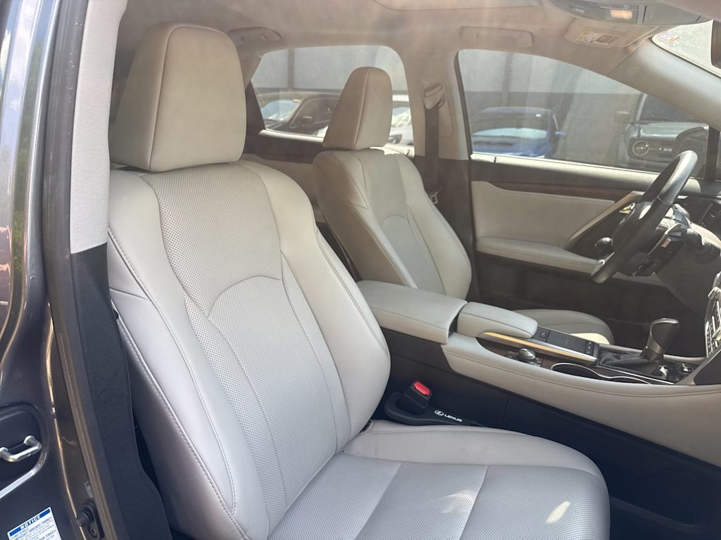 Thumbnail: 2020 Lexus RX - 10