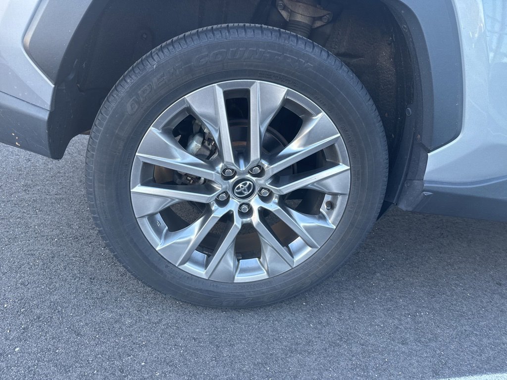 Thumbnail: 2020 Toyota RAV4 - 3