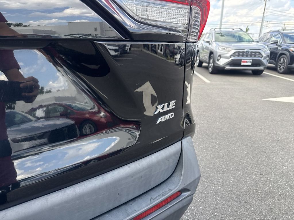 Thumbnail: 2021 Toyota RAV4 - 19