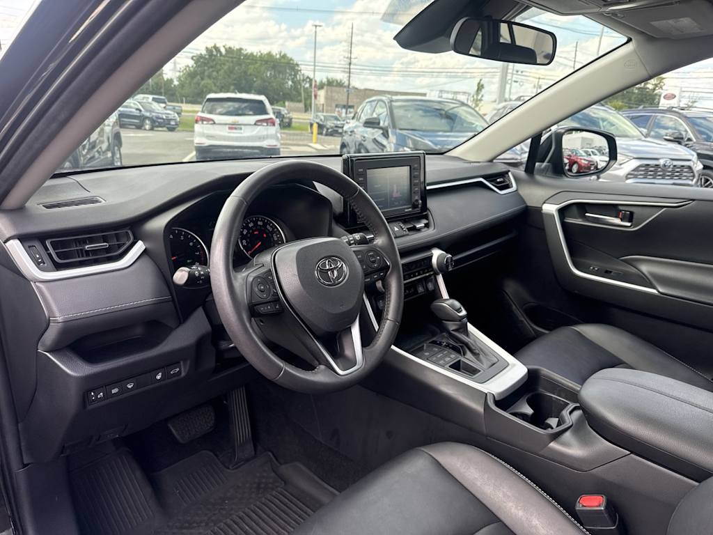 Thumbnail: 2021 Toyota RAV4 - 2