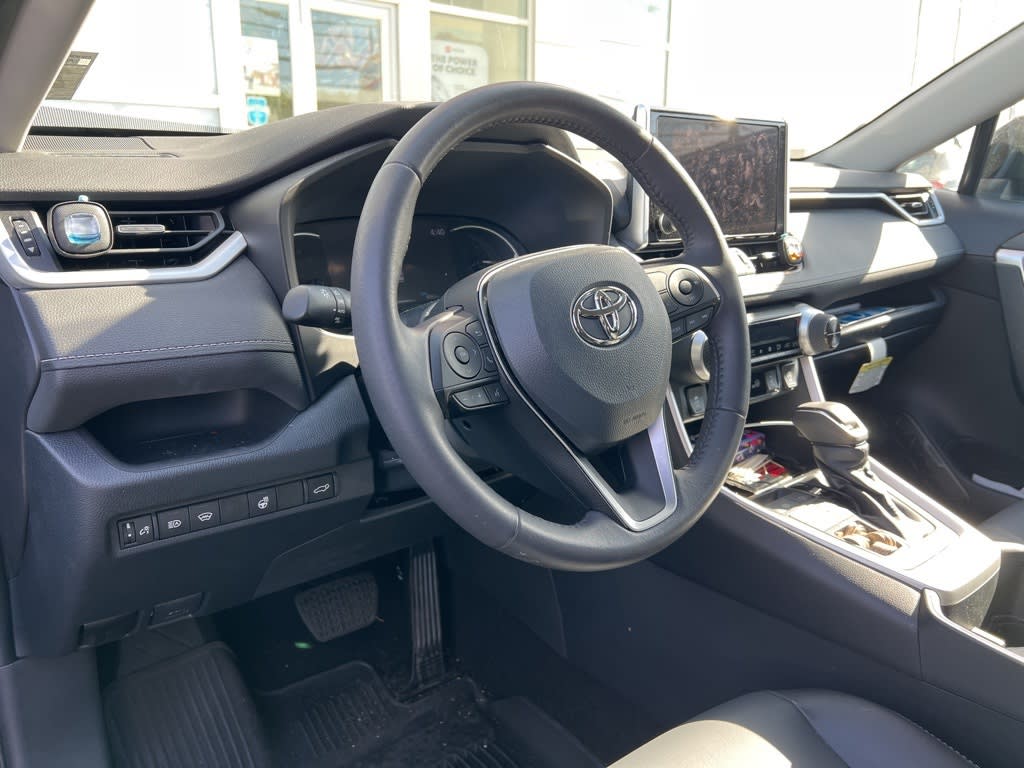 2023 Toyota RAV4 XLE Premium 2