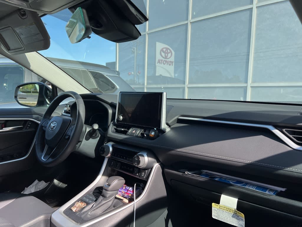 2023 Toyota RAV4 XLE Premium 5