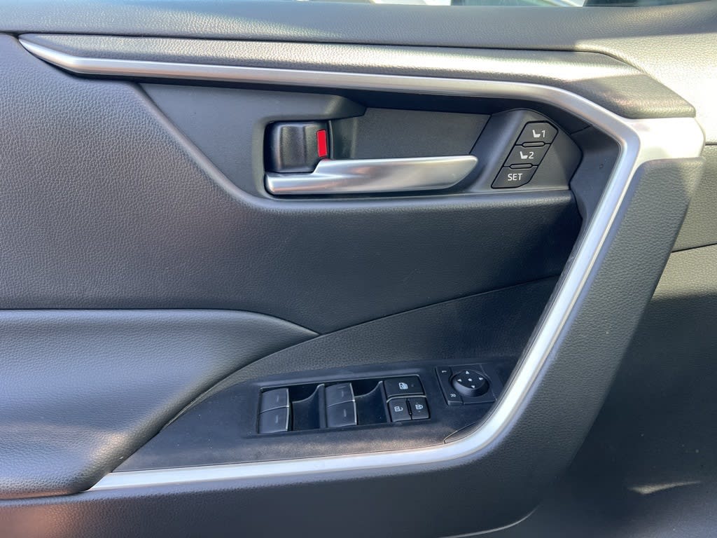 2023 Toyota RAV4 XLE Premium 15