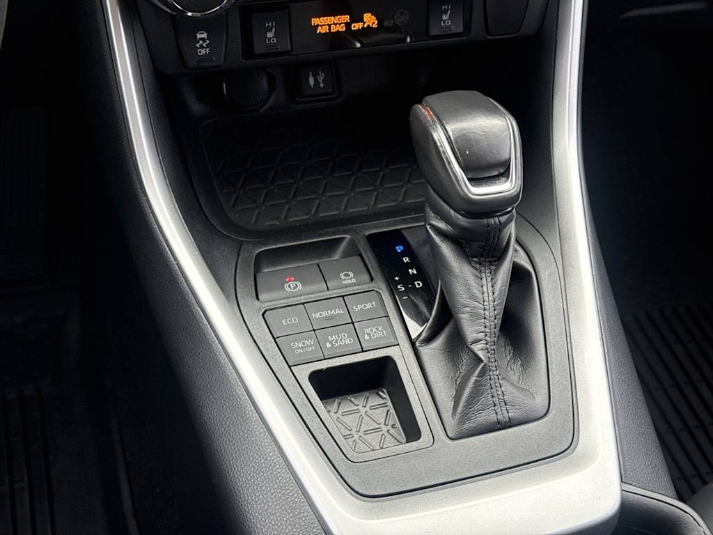 Thumbnail: 2019 Toyota RAV4 - 15