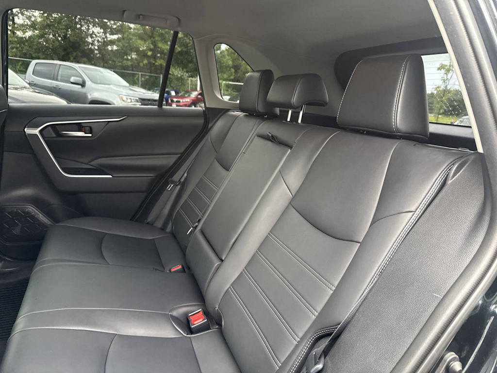 Thumbnail: 2019 Toyota RAV4 - 11