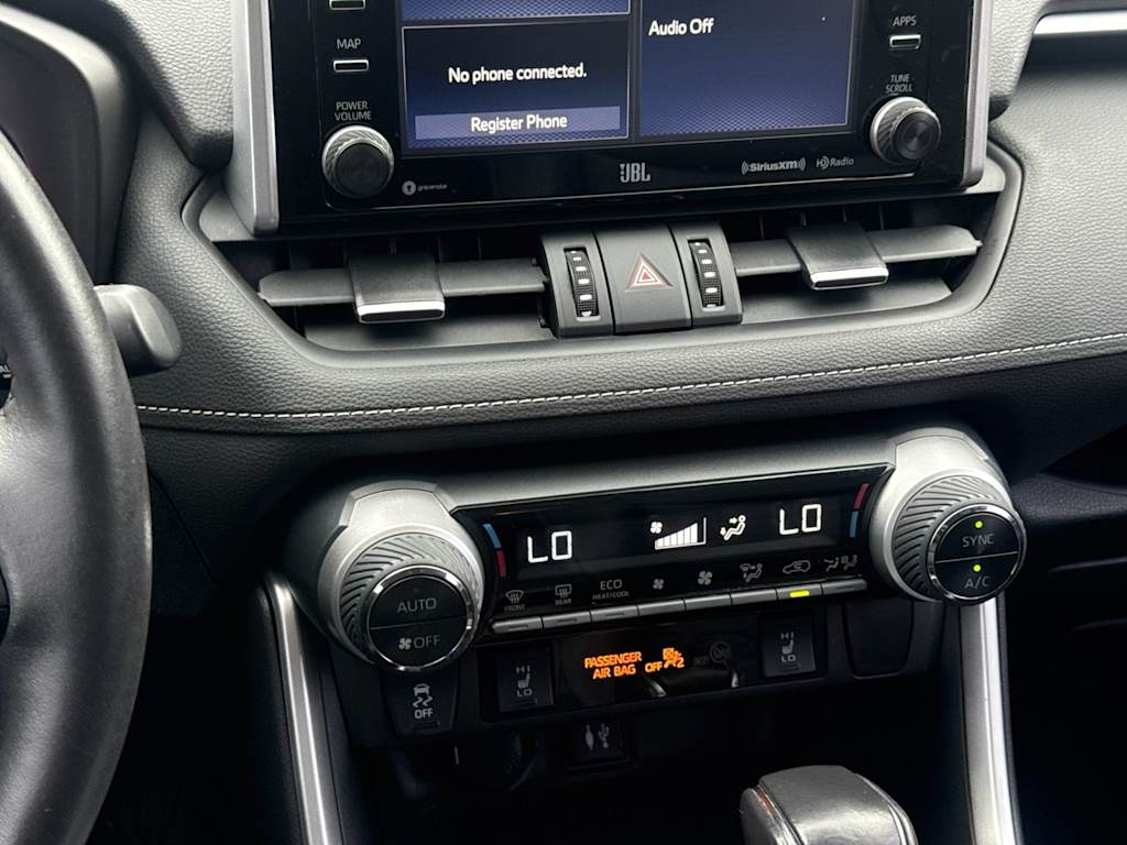 Thumbnail: 2019 Toyota RAV4 - 21
