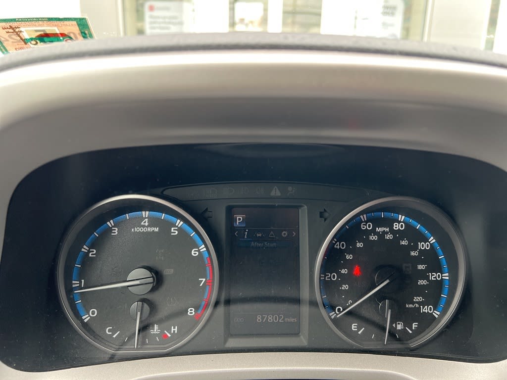 2017 Toyota RAV4 LE 10