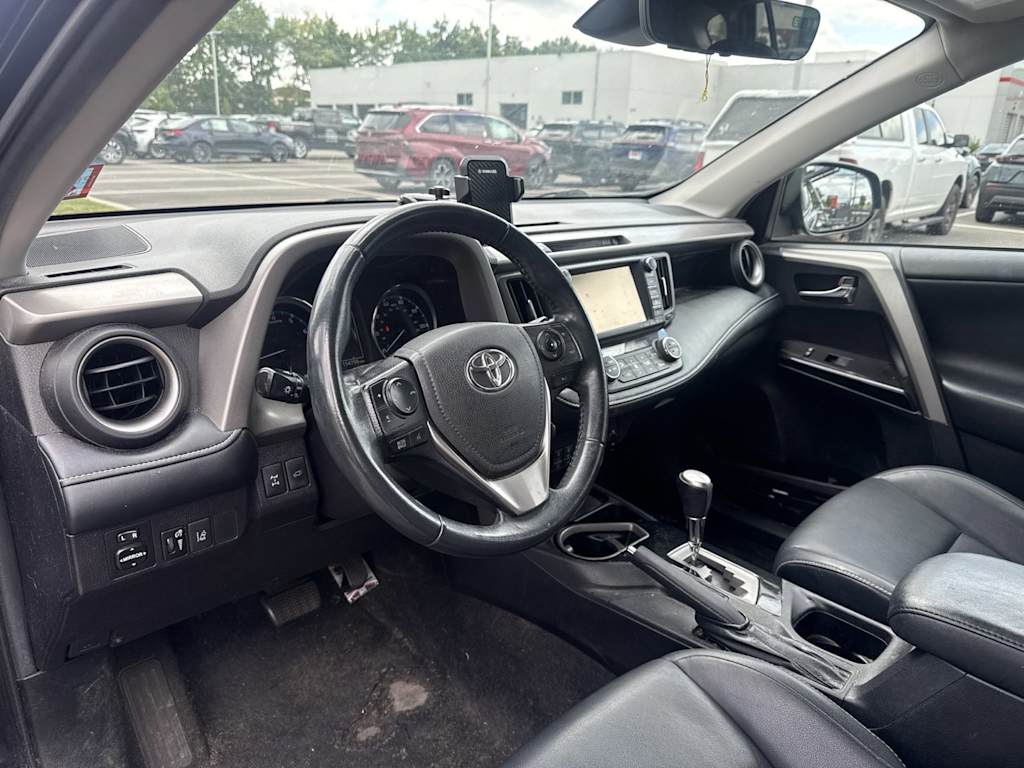 Thumbnail: 2018 Toyota RAV4 - 2