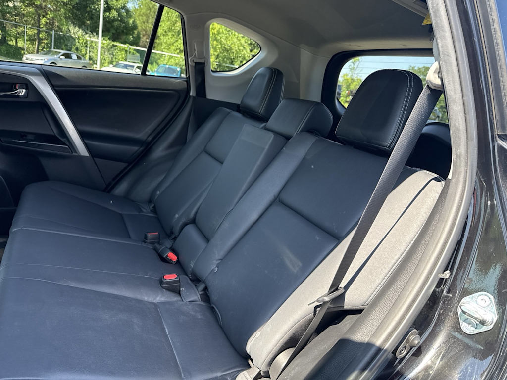 Thumbnail: 2018 Toyota RAV4 - 11