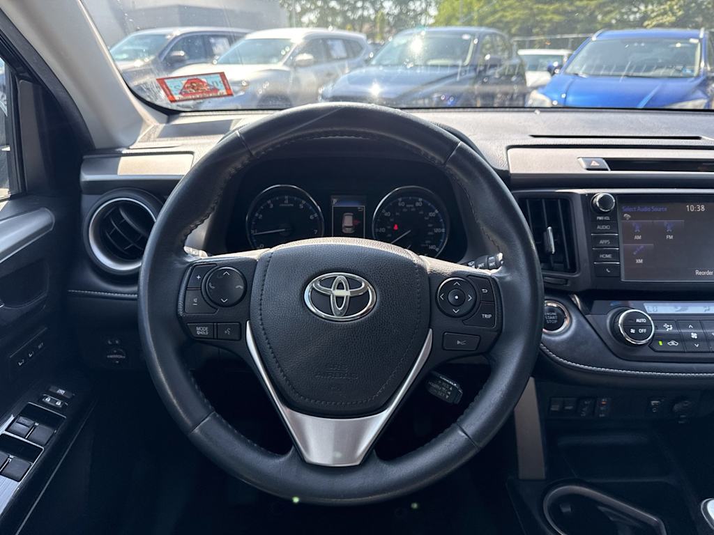 Thumbnail: 2018 Toyota RAV4 - 12