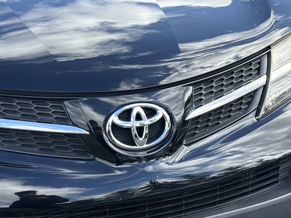 Thumbnail: 2015 Toyota RAV4 - 20